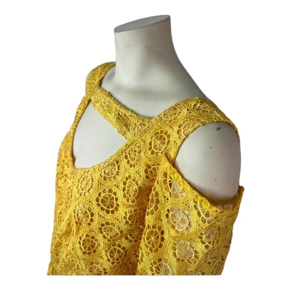 Beautiful Yellow Crocheted high low cold shoulder key hole dress size large - Picture 8 of 11